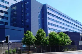 Online Liverpool John Moores Üniversitesi - İngiltere, Liverpool