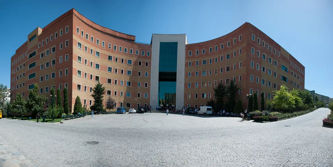Yeditepe Üniversitesi Hangi İmkanları Sunuyor?