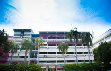 Rajamangala Teknoloji Üniversitesi Phra Nakhon Kampüsü