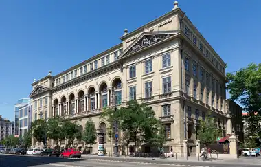 Eötvös Lorand Üniversitesi