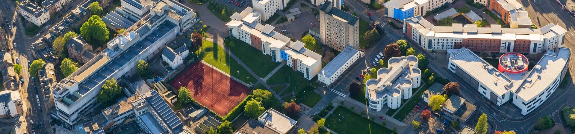Dundee Üniversitesi