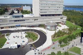 Laurentian Üniversitesi