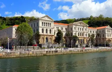 Deusto Üniversitesi