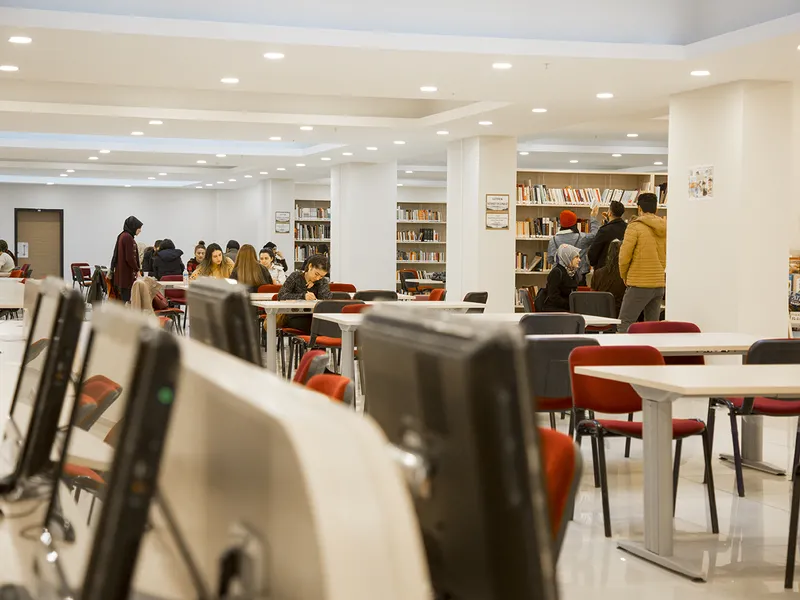turkiye istanbul rumeli universitesi bolumleri yillik ucreti