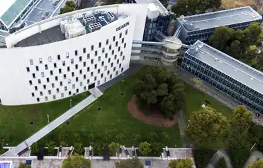 Deakin Üniversitesi