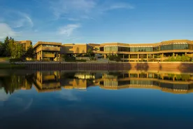 Lakehead Üniversitesi