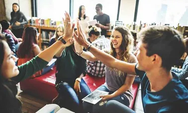 İstanbul Ticaret Üniversitesi İstanbul Ticaret Üniversitesi’nde Her Öğrenciye Uygun Bir Öğrenci Topluluğu Var!