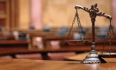 İzmir Ekonomi Üniversitesi İzmir Ekonomi Üniversitesi’nde Hukuk Okumak