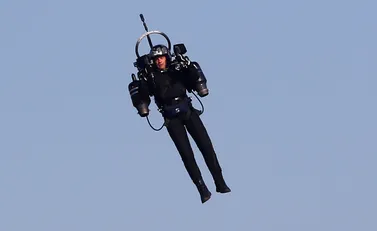 ABD'de Pilotların "Uçan Adam" Olarak İddia Ettiği "Jetpack Man" Nihayet Görüntülendi!