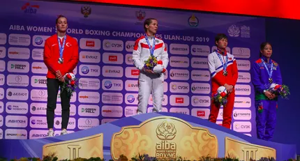 Dünya Kadınlar Boks Şampiyonası'nda Türk Damgası!