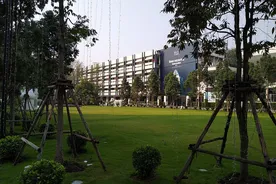 Tayland Ticaret Odası Üniversitesi