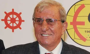 Profesyonel Futbolculuktan Profesörlüğe Giden Yol "Fethi Heper"