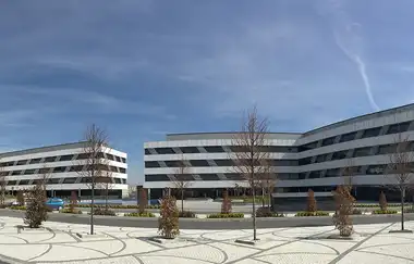 İbn Haldun Üniversitesi