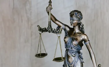 Hukuk Bölümü Nedir? Hukuk Mezunları Ne İş Yapar?