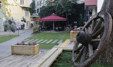 İstanbul Topkapı Üniversitesi İstanbul Ayvansaray Üniversitesi'nde İç Mekan Tasarımı Okumak