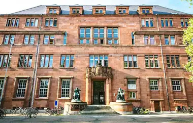 Freiburg Üniversitesi