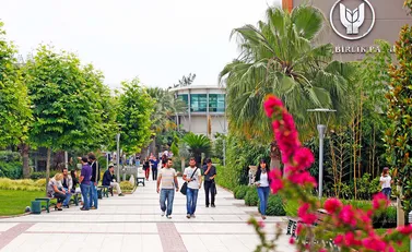 Neden Yaşar Üniversitesi'ni Tercih Etmeliyim?