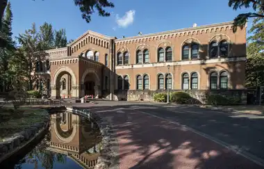 Hitotsubashi Üniversitesi
