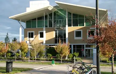 Avustralya Federasyon Üniversitesi