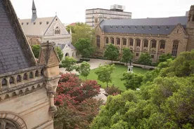 Lisans Adelaide Üniversitesi - Avustralya, Adelaide