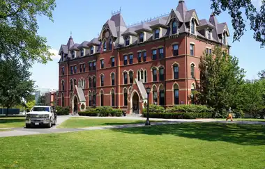 Tufts Üniversitesi