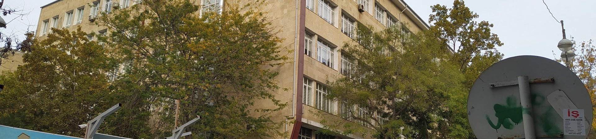 Bakü Slavyan Üniversitesi