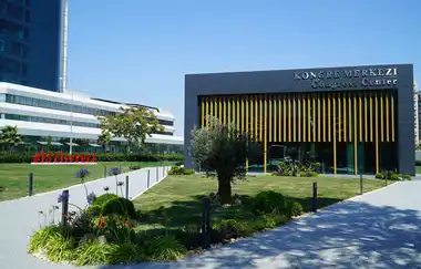 İstinye Üniversitesi