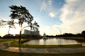 Naresuan Üniversitesi