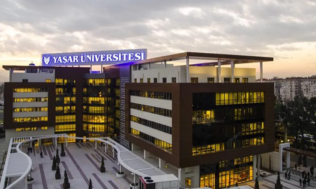 Yaşar Üniversitesi'nde Kariyer Günleri Staj ve İşe Alım Mülakatları