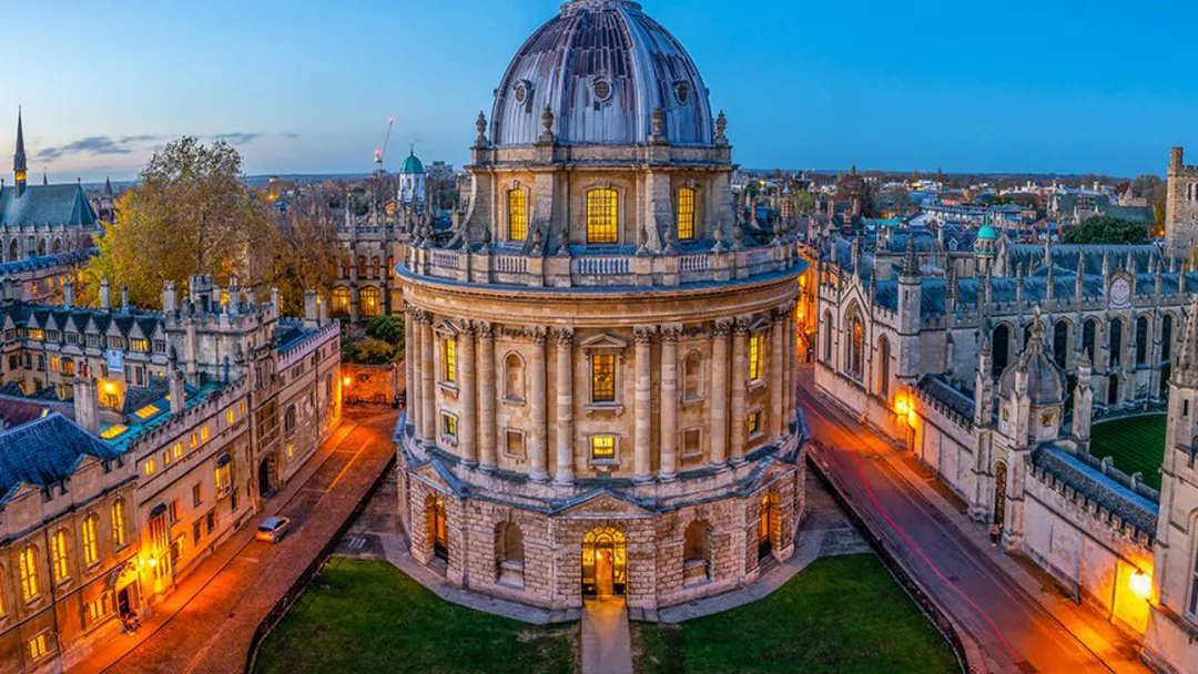 Top 10 Reasons To Study at Oxford University
