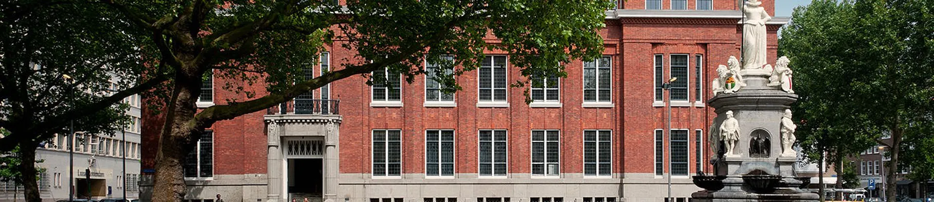 Erasmus Üniversitesi Koleji