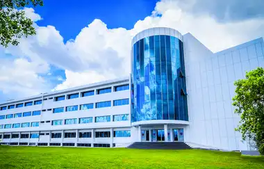 Kıbrıs Sağlık ve Toplum Bilimleri Üniversitesi