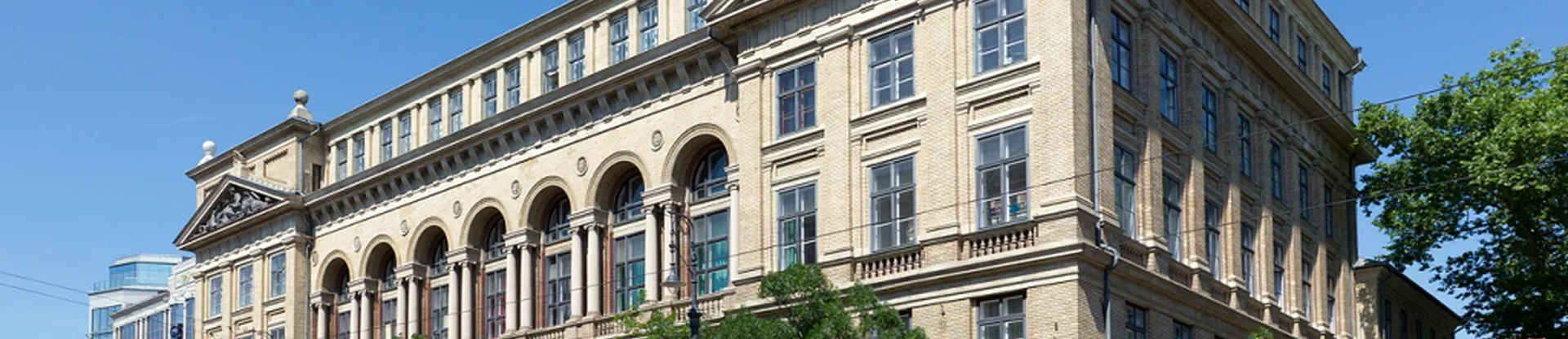 Eötvös Lorand Üniversitesi