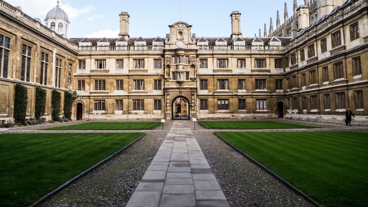 Cambridge university фото