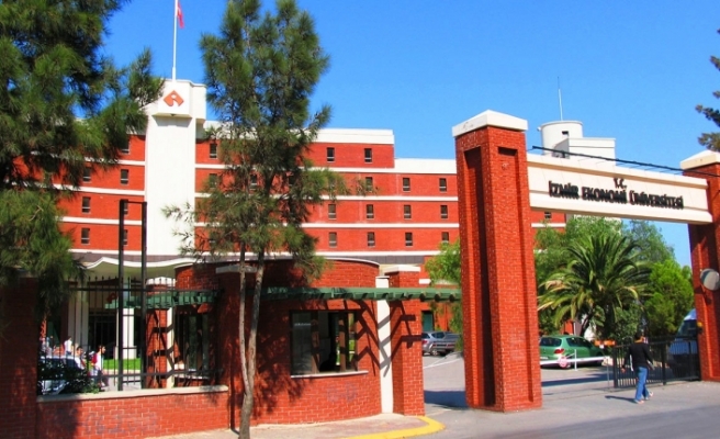 İzmir Ekonomi Üniversitesi
