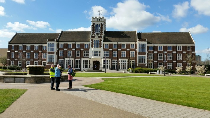 İngiltere Loughborough Üniversitesi Bölümleri, Yıllık Ücreti