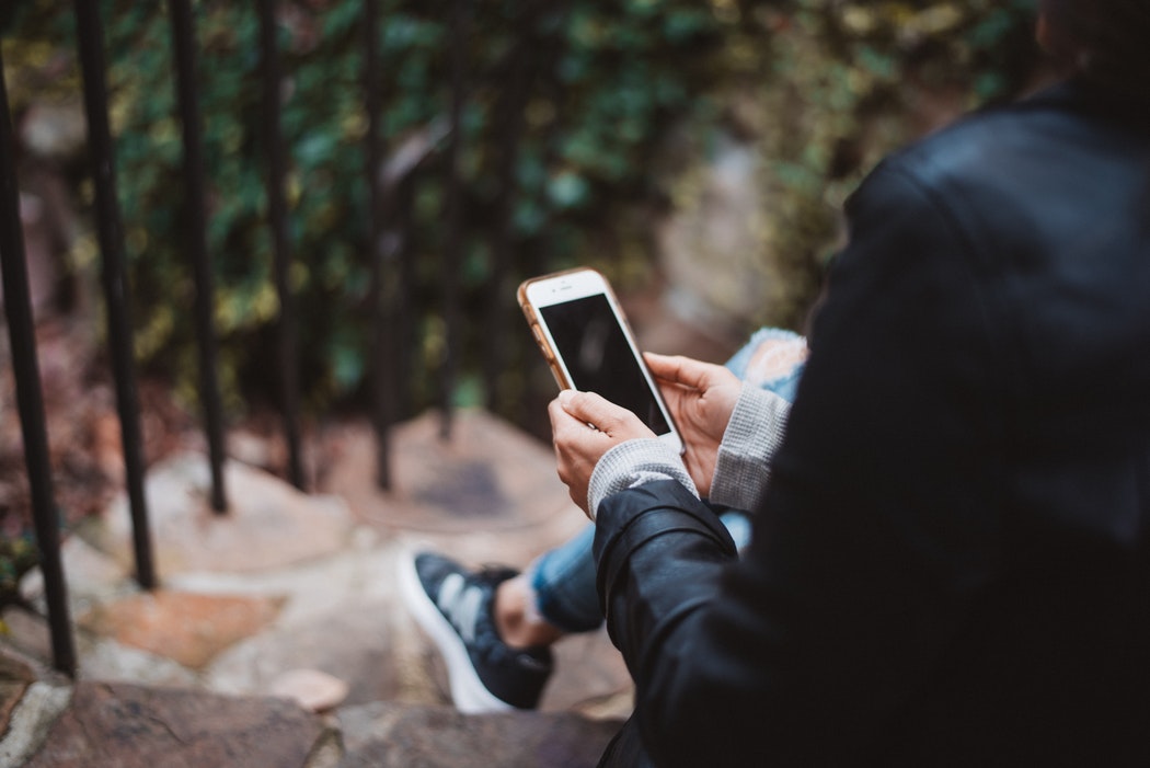 telefonu bir kenara bırakın