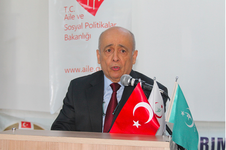 Ertuğrul Sabah Ege Ağız Diş Sağlığı ve Diş Hekimleri Derneği’ni kurdu.