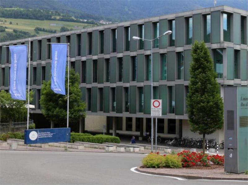 Özgür Bozen-Bolzano Üniversitesi