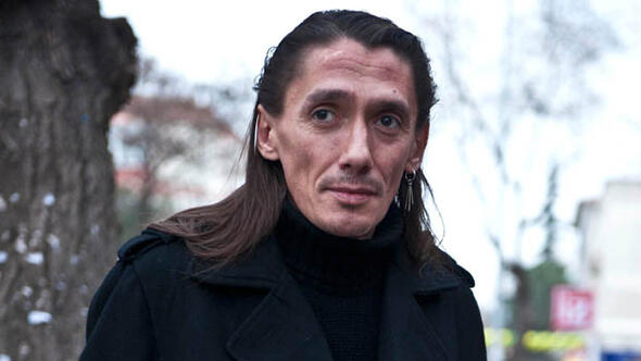 behzat ç. oyuncuları hangi üniversitelerden mezun? 1