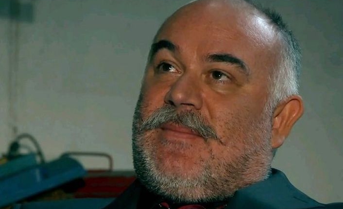 behzat ç. oyuncuları hangi üniversitelerden mezun? 5