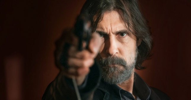 behzat ç. oyuncuları hangi üniversitelerden mezun? 7