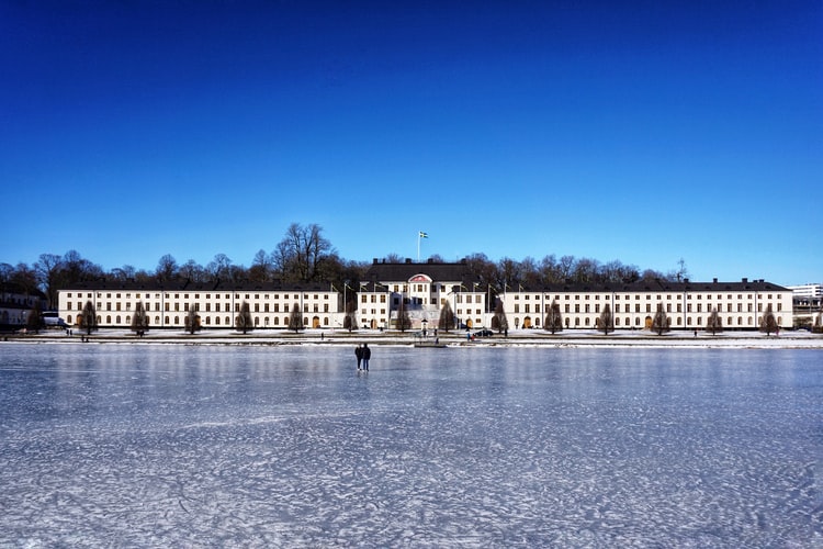 Röportaj: "COVID-19 Salgınında İsveç Devleti Ne Tür Önlemler Aldı?" Sinem Özalp İsveç'ten Cevapladı! 1