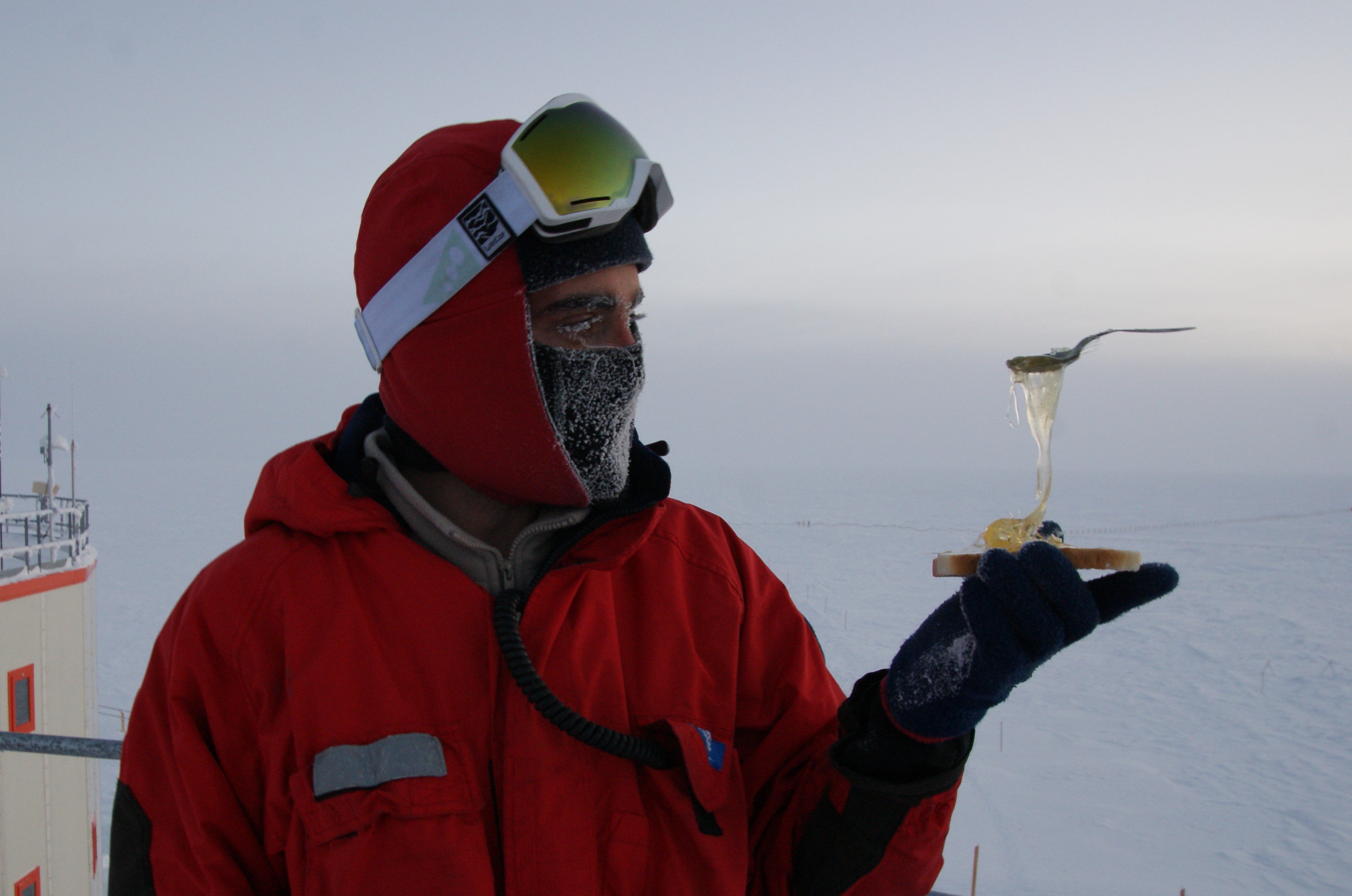 Antarktika'da -70 Derecede Yemek Pişirmeye Çalışmak ve Ortaya Çıkan Sonuçlar! 1