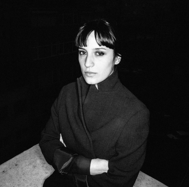 Azra Deniz Okyay, Venedik Film Festivali'nde Büyük Ödülü Alan İlk Türk Kadın Yönetmen Oldu!