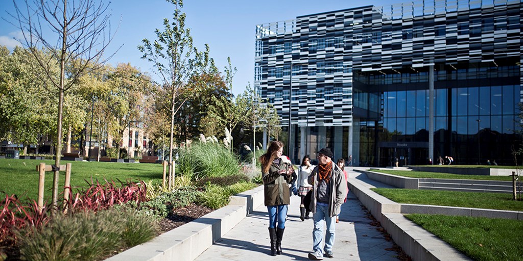 400 milyon sterlinlik kampüs