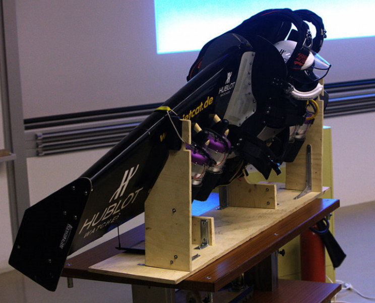 Uzun Yıllardır Pilotların "Uçan Adam" Olarak İddia Ettiği "Jetpack Man" Nihayet Görüntülendi!