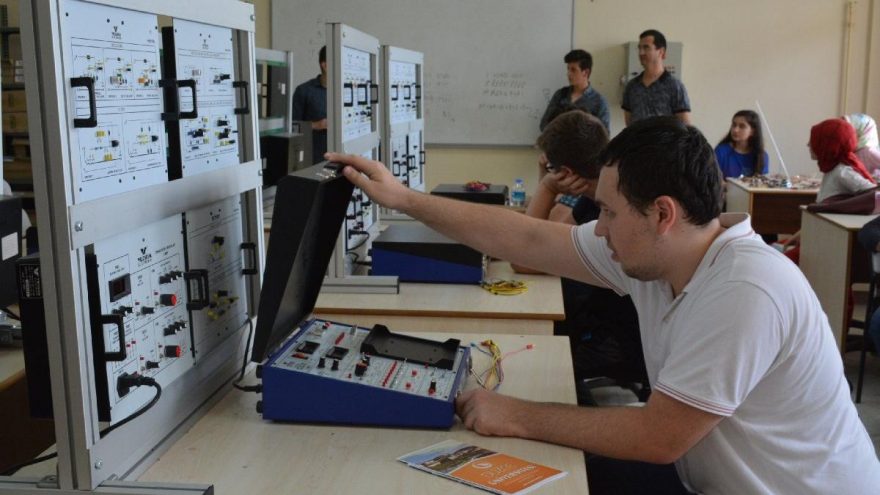 Meslek Lisesi Öğrencileri YKS'ye Hazırlanırken Nelere Dikkat Etmeli?