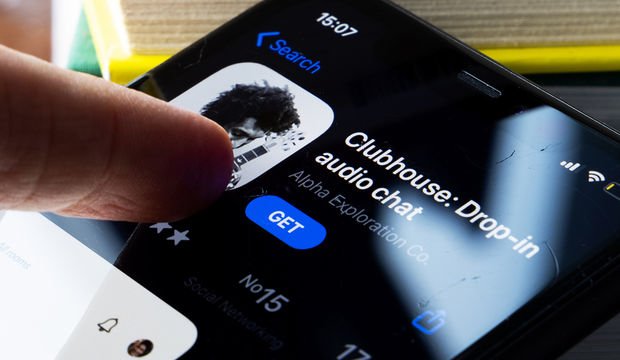Clubhouse Nedir? Clubhouse Uygulamasına Nasıl Üye Olunur? Nasıl Bu Kadar Popüler Oldu?